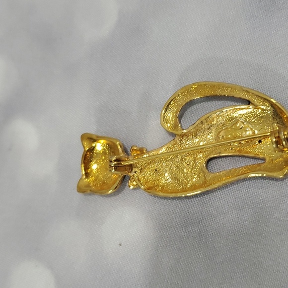 Cat Pin - Picture 3 of 6